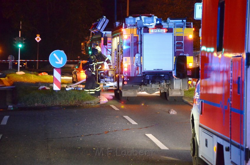 VU Tanklastzug umgestuerzt Huerth Industriestr P089.JPG